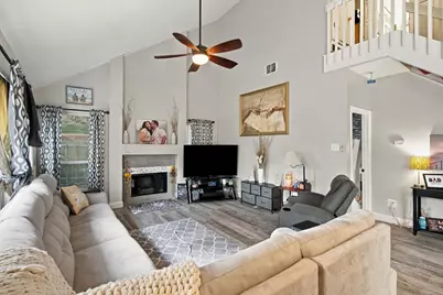 3825 Branch Hollow Circle, Carrollton, TX 75007 - Photo 4