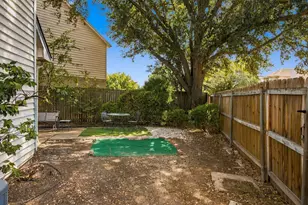 3825 Branch Hollow Cir, Carrollton, TX 75007 - Photo 28