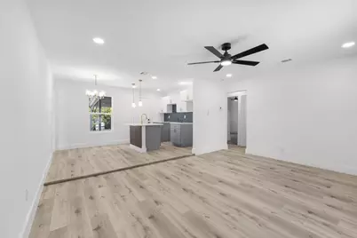 5101 Miller Avenue, Fort Worth, TX 76119 - Photo 4
