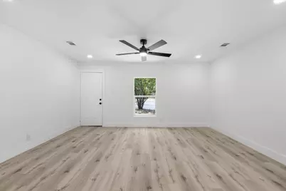 5101 Miller Avenue, Fort Worth, TX 76119 - Photo 2
