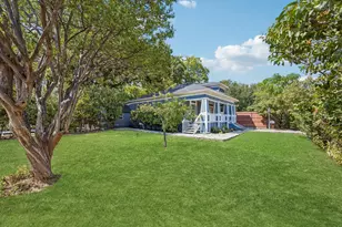 807 N Tyler St, Dallas, TX 75208 - Photo 2