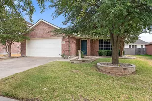 1109 Nighthawk Rd, Fort Worth, TX 76108 - Photo 2