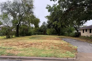 1405 N Graves St, McKinney, TX 75069 - Photo 1