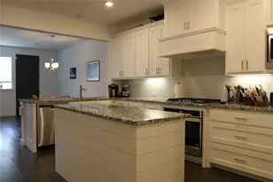 2729 Vista Park Ln, Lewisville, TX 75067 - Photo 4