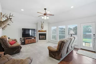 2106 Ridgewood Dr, Bridgeport, TX 76426 - Photo 4