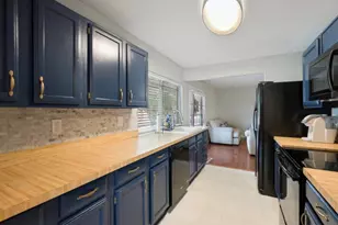 700 Nora Ln, DeSoto, TX 75115 - Photo 10