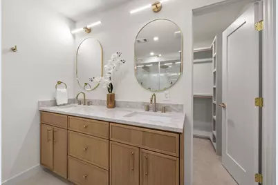 8639 Clover Meadow Drive, Dallas, TX 75243 - Photo 14