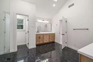 8639 Clover Meadow Dr, Dallas, TX 75243 - Photo 24