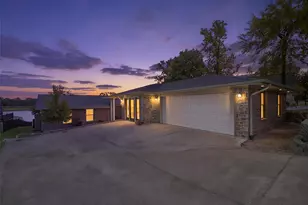 1227 Kiowa Dr W, Lake Kiowa, TX 76240 - Photo 2