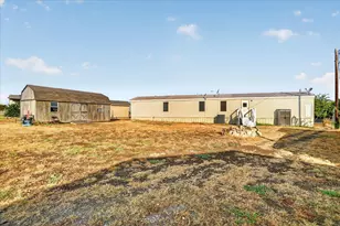 5703 N Sunchase Dr, Granbury, TX 76049 - Photo 34