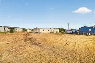 5703 N Sunchase Dr, Granbury, TX 76049 - Photo 32