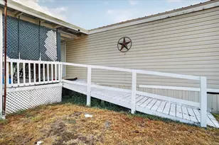 5703 N Sunchase Dr, Granbury, TX 76049 - Photo 4