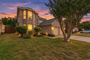2304 Grandview Dr, Flower Mound, TX 75028 - Photo 2