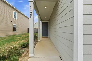 1429 Teak Ln, Fort Worth, TX 76140 - Photo 4