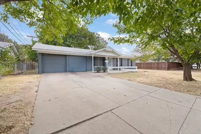 508 NW Newton Drive, Burleson, TX 76028 - Photo 2