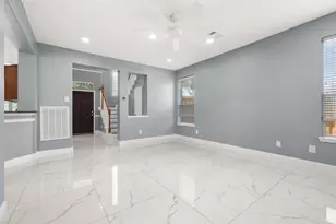 11001 Thornwood Dr, La Porte, TX 77571 - Photo 8