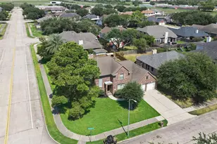 11001 Thornwood Dr, La Porte, TX 77571 - Photo 34