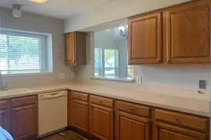 2766 Claremont Dr, Grand Prairie, TX 75052 - Photo 6