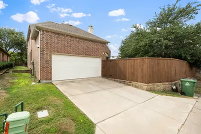 2241 Magic Mantle Drive, Lewisville, TX 75056 - Photo 30