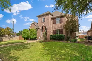 2241 Magic Mantle Dr, Lewisville, TX 75056 - Photo 2