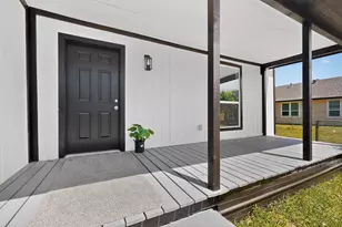 1612 Jones St, Greenville, TX 75401 - Photo 2