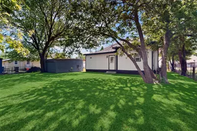 1612 Jones Street, Greenville, TX 75401 - Photo 32