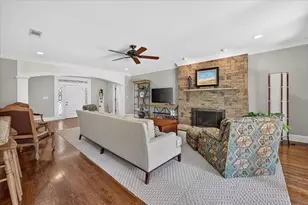 3520 Elm Creek Ct, Fort Worth, TX 76109 - Photo 6