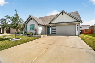 1504 Battery Pk Dr, Alvarado, TX 76009 - Photo 4