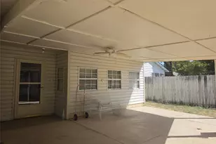 3750 Honeysuckle Ave, Fort Worth, TX 76111 - Photo 4
