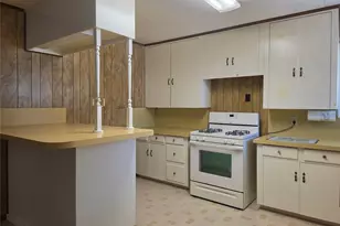 3750 Honeysuckle Ave, Fort Worth, TX 76111 - Photo 8