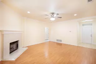 1304 W Mitchell St, Arlington, TX 76013 - Photo 4