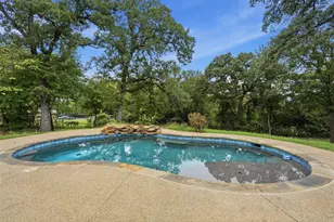 1100 Crazy Horse Trail, Burleson, TX 76028 - Photo 22