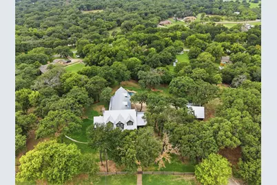 1100 Crazy Horse Trail, Burleson, TX 76028 - Photo 24