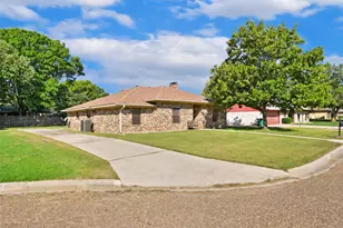 [Address not provided], Gainesville, TX 76240 - Photo 2