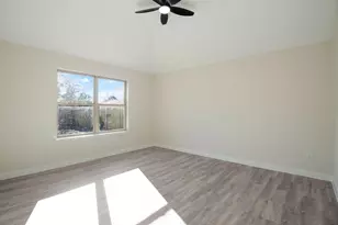 1915 Missouri Ave, Fort Worth, TX 76104 - Photo 12