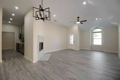 1915 Missouri Avenue, Fort Worth, TX 76104 - Photo 22