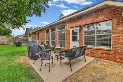4825 Gloucester Drive, Grand Prairie, TX 75052 - Photo 34