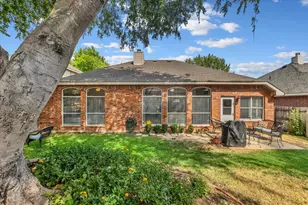 4825 Gloucester Dr, Grand Prairie, TX 75052 - Photo 36
