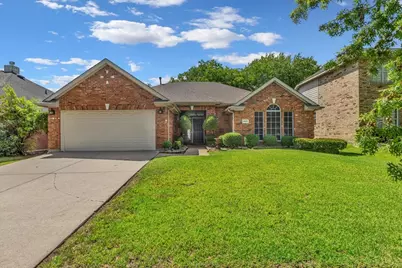 4825 Gloucester Drive, Grand Prairie, TX 75052 - Photo 2