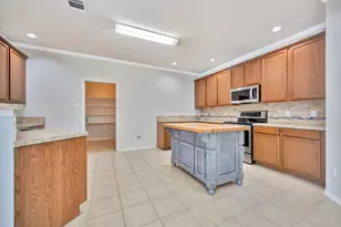 5728 Mountain Stream Trail, Fort Worth, TX 76244 - Photo 2
