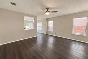 4604 Cool Ridge Ct, Fort Worth, TX 76133 - Photo 4