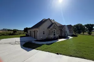 1043 Deer Is Ct, Azle, TX 76020 - Photo 2