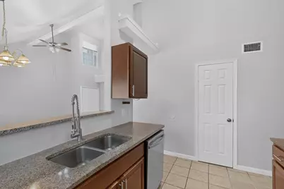 918 Sylvan Creek Drive, Lewisville, TX 75067 - Photo 16