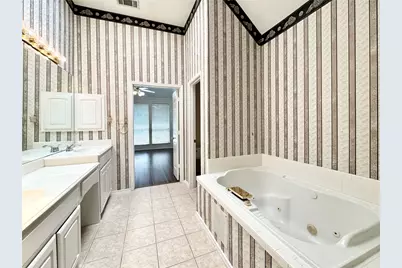 4704 Rockcreek Lane, Plano, TX 75024 - Photo 16