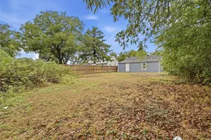 920 E Chaffin St, Sherman, TX 75090 - Photo 22