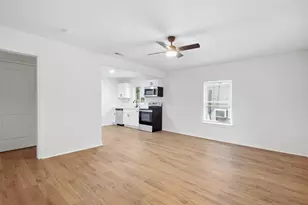 920 E Chaffin St, Sherman, TX 75090 - Photo 4