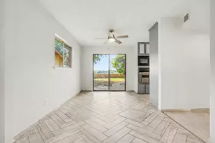 1404 Tatum Dr, Arlington, TX 76012 - Photo 4