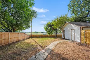 1404 Tatum Dr, Arlington, TX 76012 - Photo 32
