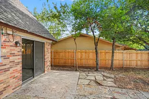 1404 Tatum Dr, Arlington, TX 76012 - Photo 30