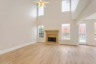 8115 Dogwood Lane, Irving, TX 75063 - Photo 4